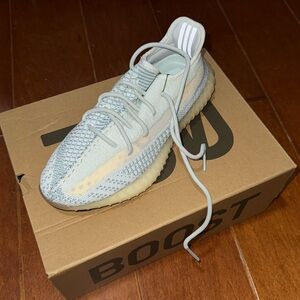 Yeezy Boost 350 V2